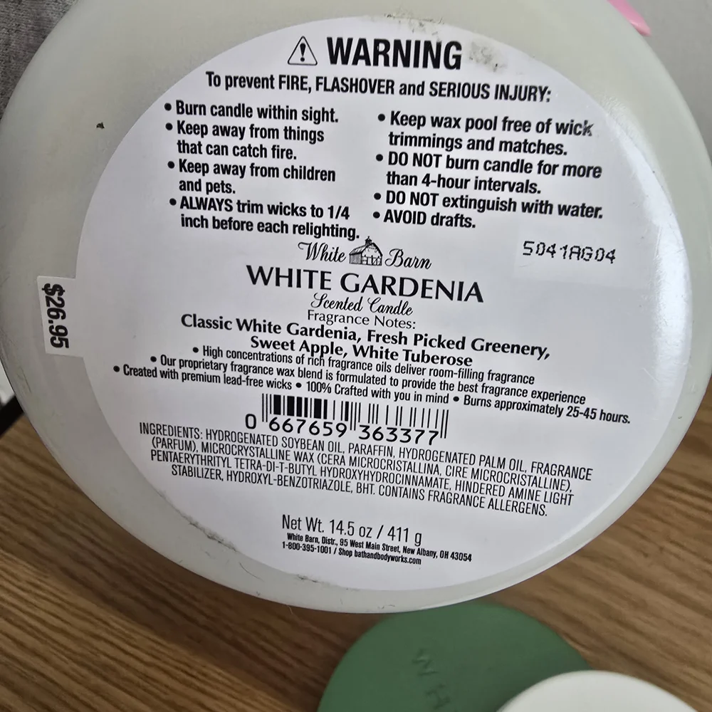 White Barn Eucalyptus Mint and White Gardenia Candle Duo - Picture 4 of 4